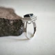 Серебряное кольцо с натуральным сапфиром 3.256ct, фианитами, вес изделия 4,46 гр (2202592) - изображение 2