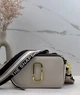 Женская сумка MARC JACOBS Snapshot через плечо белая - изображение 1