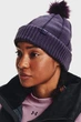 Жіноча фіолетова шапка UA Around Town CGI Beanie Under Armour OSFM 1365936-500 - изображение 2