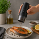 Электрический измельчитель Maestro MR-1616 USB гравитационный аккумуляторный для специй и перца - изображение 1