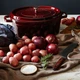 Кокот овальний 31 см, вишневий Staub - зображення 2