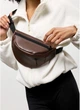 Жіноча поясна сумка бананка з екошкіри SAMBAG Коричневий (5465024815) - зображення 4