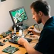 Профессиональный цифровой микроскоп Hayve DM13 с 10.1-дюймовым IPS-экраном с LED подсветкой, увеличением от 500X до 1500X Type-C 3000 мАч - изображение 7
