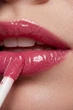 Блеск-масло для губ Ukrainian Rose Infused Lip Balm & Oil Raspberry Rose розовый 7 мл для интенсивного увлажнения, питания и сияния губ - изображение 2