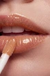 Блеск-масло для губ Ukrainian Rose Infused Lip Balm & Oil Honey Rose золотой 7 мл для интенсивного увлажнения, питания и сияния губ - изображение 2
