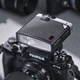 Винтажная вспышка Godox Lux Junior, внешний светильник для горячего башмака зеркальных и беззеркальных камер с вращающейся головкой, совместим с Sony/Fuji/Canon/Nikon, универсальный портативный мини-светильник для горячего башмака. - изображение 7