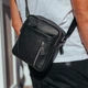 Мужская кожаная сумка через плечо Tiding Bag M38-10131A 18×21×7 черная — компактный мессенджер для документов и телефона - изображение 9
