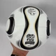 Футбольний м’яч Adidas Teamgeist OG 2025 White/Black/Gold Metallic ( Germany Berlin 2006 Fifa World Cup ) розмір 5 - зображення 6