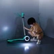 Самокат дитячий триколісний Micro Maxi Deluxe Glow LED з підсвіткою Бірюзовий - зображення 5