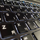 Мобільна робоча станція Dell Precision 7540 / 15.6" (3840x2160) IPS / Intel Core i7-9850H (6 (12) ядер по 2.6 - 4.6 GHz) / 16 GB DDR4 / 512 GB SSD / nVidia Quadro T1000, 4 GB GDDR5, 128-bit / WebCam / TouchID б/в + Подарунок Бездротова миша / USB - зображення 6