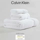 Calvin Klein махровые полотенца из плотного однотонного 100% хлопка с брендированным кантом (3 штуки – комплект для одного) – белый - изображение 2