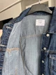 Жіноча джинсова куртка Old Navy Denim Boyfriend Jacket синя розмір M - изображение 7