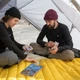 Намет туристичний 2-місний NatureHike Mongar II легкий 2.18 кг 20D nylon silicone водостійкість 4000 мм 215×135 см 2 входи 2 тамбури з footprint NH17T007-M сірий - зображення 5