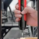 Аккумуляторная электроотвертка с набором бит 27в1, USB-C, LED-подсветка, 2–5 Нм - изображение 5