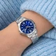 Женские часы Casio LTP-V004D-2B голубые 30 м - изображение 5