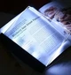 Портативний LED світильник для читання книг, світлодіодна книжкова лампа на батарейках AAA - зображення 4