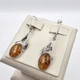Сережки серебряные "Листочек" с янтарем 4,69 г - изображение 2