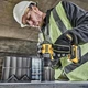 Wiertarko-wkrętarka akumulatorowa DeWalt 18 V XR z 2 akumulatorami 1.7 Ah (DCD800E2T-QW) - obraz 4