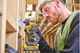 Zakrętarka udarowa hydrauliczna DeWalt 1/4' 18 V 56 Nm z 2 akumulatorami 1.7 Ah (DCF870E2T-QW) - obraz 9