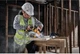 Акумуляторна циркулярна пила DeWalt 18V XR FLEXVOLT ADVANTAGE 190 мм без акумулятора та зарядного пристрою (DCS573NT-XJ) - зображення 6