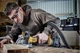 Акумуляторний фрезер DeWalt 18V XR з 2 акумуляторами 5 Аг (DCW682P2-QW) - зображення 3