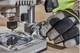 Акумуляторний фрезер DeWalt POWERSTACK 18V XR 8-12 мм з 2 акумуляторами 5 Аг (DCW620H2-QW) - зображення 17