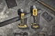 Акумуляторна кутова шліфмашина DeWALT DCG404NT - зображення 9