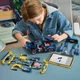 Zestaw klocków LEGO Technic Warsztat tuningowy: samochód Ford Mustang GT 973 elementy (42236) - obraz 6