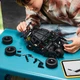 Zestaw klocków LEGO Technic Batmobile Tumbler 719 elementów (42239) - obraz 6