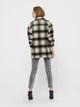 Куртка ONLALLISON CHECK SHACKET OTW NOOS 15210562-Pumice Stone-Checks: BLACK ONLY L Бежевий 15210562-PUMICE STONE-CHE M - изображение 2