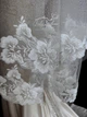 Розкішна весільна фата з дорогим мереживом Light ivory Lady Solomia СE-105 - изображение 5