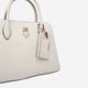 Сумка кросс-боди через плечо женская из искусственной кожи средняя Guess Patsie Top Handle Bu HWZG99-19060-OFF Off White (198659051297) - изображение 6