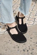Женские элегантные замшевые босоножки PARADIZE SHOES черного цвета с закрытым носком и пряжкой на низкой подошве 36 размер (стелька 22,9 см) - изображение 3