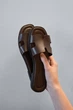 Женские лаконичные шлепанцы PARADIZE SHOES из натуральной коричневой кожи с мягкой стелькой на плоской подошве 38 размер (стелька 24,5 см) - изображение 2