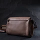 Компактная кожаная сумка с треугольным клапаном Vintage 22256 бежевая. - изображение 8