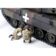 Конструктор ICM Holding Leopard 2A6 ЗСУ з екіпажем - зображення 7