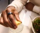 Розумне кільце Oura Ring 4 Ceramic Midnight Size 7 (JZ90-57455-07) - изображение 6