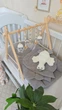 Підлоговий мобіль BABY GYM з іграшками, стійка Монтессорі, тренажер для немовлят, Сірі Баранчики та сердечко, 5 підвісів - зображення 3
