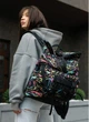 Жіночий міський рюкзак RollTop з поліестеру для ноутбука 12.5–17 дюймів трансформер з кишенями, чорний принт Abstract 60608 - зображення 7