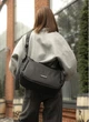 Женская сумка для ноутбука Sambag Flex Dart черная водоотталкивающая сумка через плечо для MacBook 13–14 дюймов 69043 - изображение 4