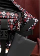 Велика жіноча поясна сумка бананка тканинна міська Sambag DynamicDart чорна з принтом 60516 - зображення 7