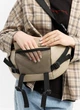 Велика жіноча поясна сумка бананка з натуральної шкіри міська Sambag DynamicDart сіра 60511 - зображення 6
