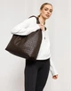 Жіноча сумка Sambag HOBO WEAVE коричнева 34x37x16 см екошкіра для ноутбука до 17 дюймів Sambag 55173 - зображення 7