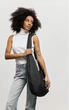 Жіноча сумка Sambag HOBO WEAVE чорна містка міська для ноутбука водовідштовхувальна 62280 - зображення 2