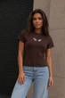 Футболка жіноча шоколадного кольору з принтом Fashion розмір 42-44 (216100) - зображення 2