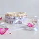 Подарункова композиція ручної роботи Шоколадний торт Love Rosé з трояндами та цукерками 935г - зображення 2