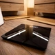 Весы напольные Adler AD 8194 black — USB-C, на аккумуляторе, 180 кг, точность 100 г - изображение 10