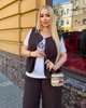 Костюм женский тройка из льна жатки и хлопкового кулира с футболкой принтом жилетом на пуговицах и свободными укороченными брюками высокой посадки больших размеров G&M k-130970 50-52 Размер цвет шоколад - изображение 3