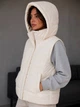 Женская жилетка Lady Yep 7015-2 с капюшоном средняя длина 46 молочная - изображение 3