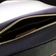 Torebka crossbody damska mała Coccinelle Jinny E1FCP150160 001 Czarna (800070357696) - obraz 4